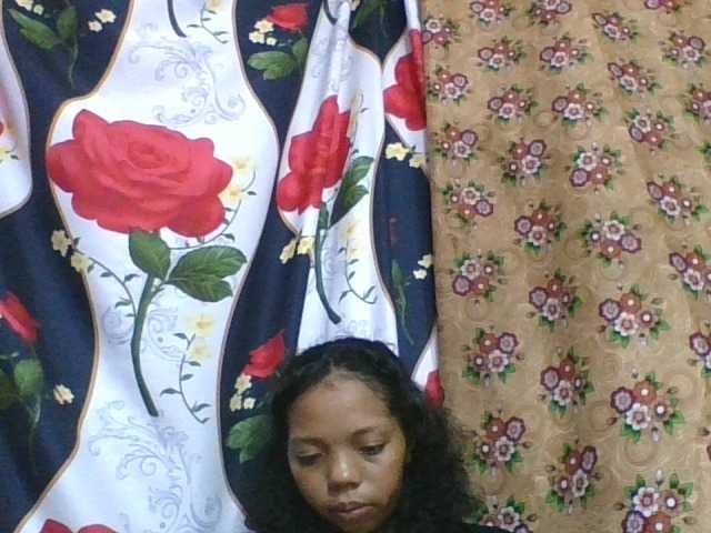 rosah1a live cam on BongaCams