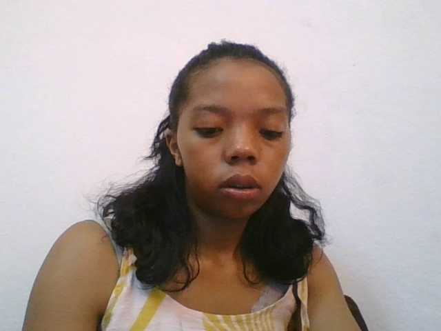 rosah1a live cam on BongaCams