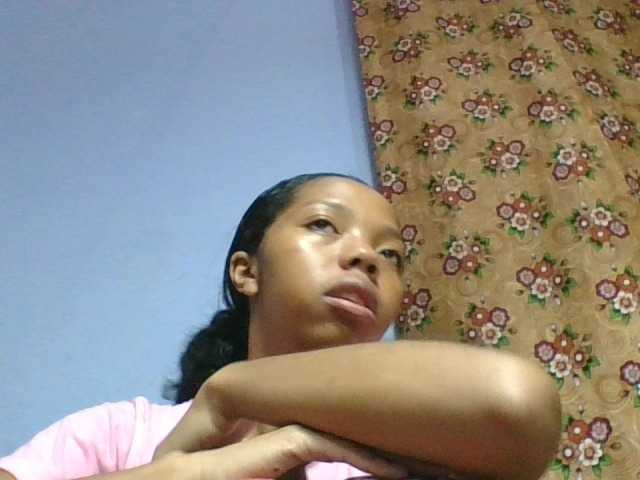 rosah1a live cam on BongaCams