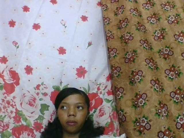 rosah1a live cam on BongaCams