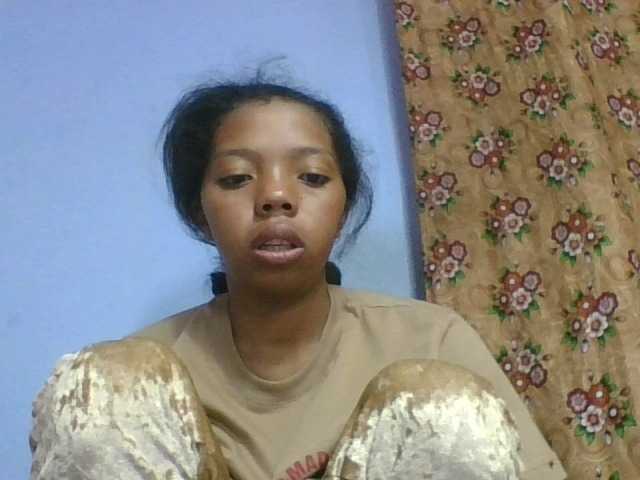 rosah1a live cam on BongaCams