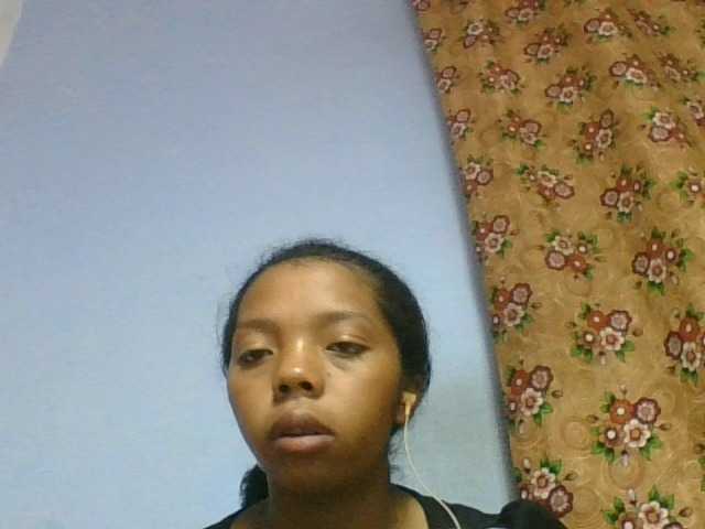 rosah1a live cam on BongaCams
