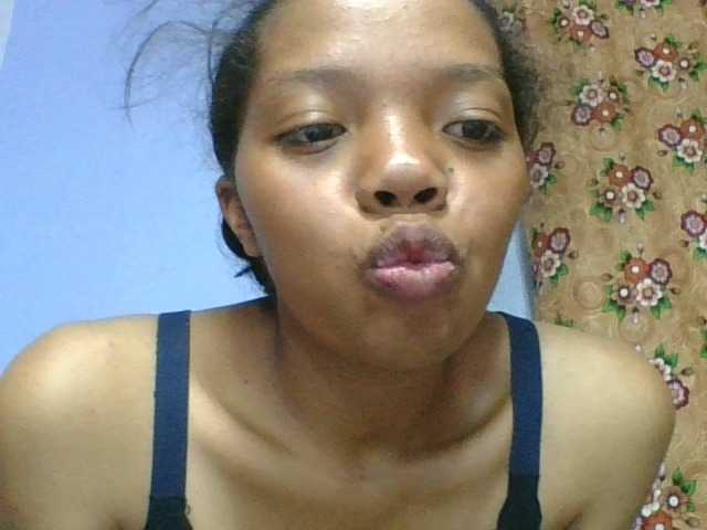 rosah1a live cam on BongaCams