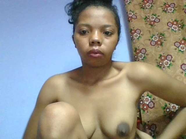 rosah1a live cam on BongaCams