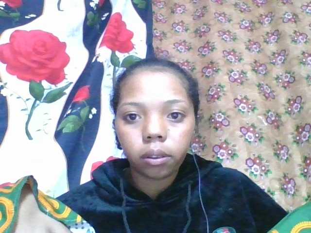 rosah1a live cam on BongaCams