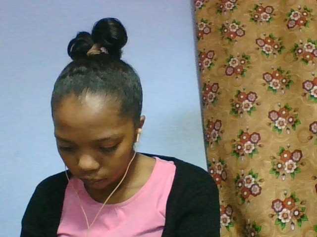 rosah1a live cam on BongaCams