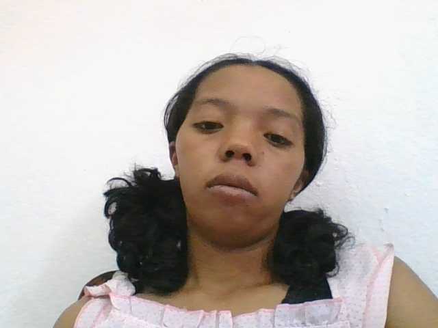 rosah1a live cam on BongaCams
