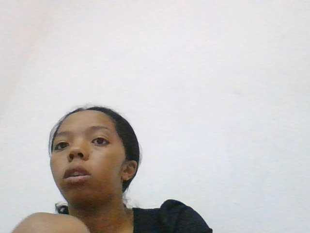 rosah1a live cam on BongaCams