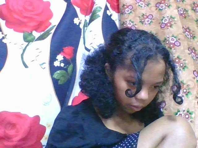 rosah1a live cam on BongaCams