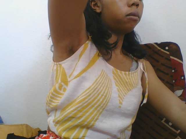 rosah1a live cam on BongaCams
