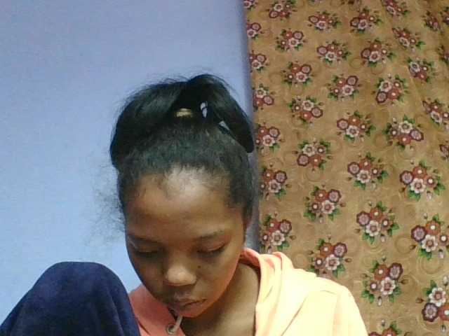 rosah1a live cam on BongaCams