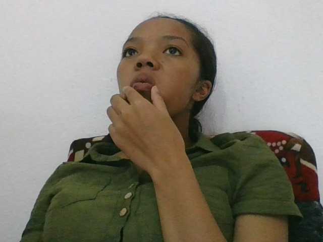 rosah1a live cam on BongaCams