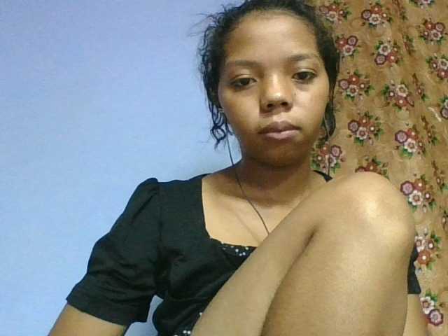 rosah1a live cam on BongaCams