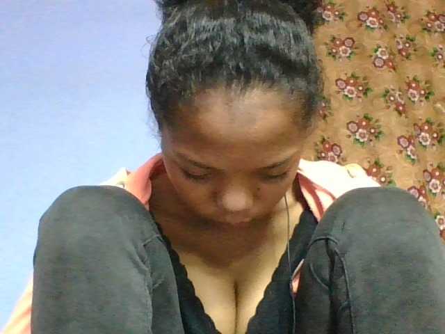 rosah1a live cam on BongaCams