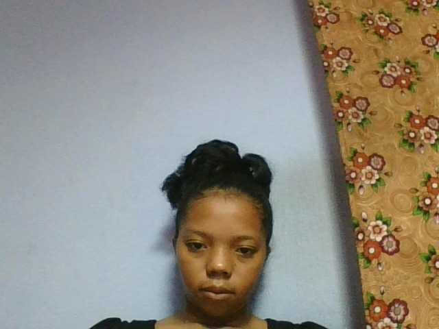 rosah1a live cam on BongaCams