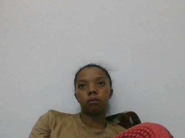 rosah1a live cam on BongaCams