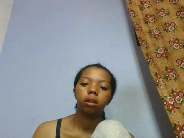 rosah1a live cam on BongaCams