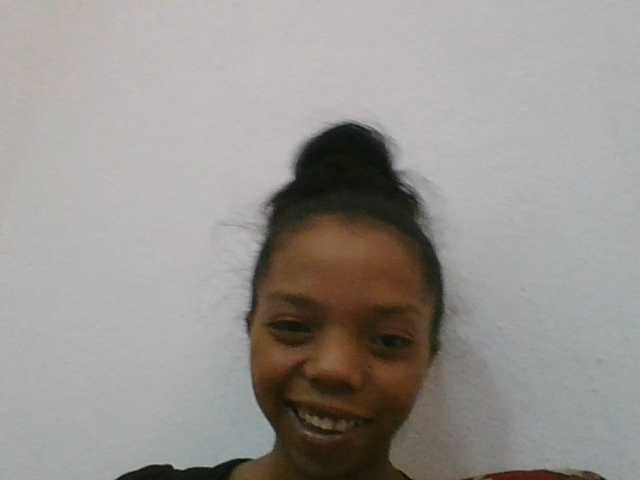 rosah1a live cam on BongaCams