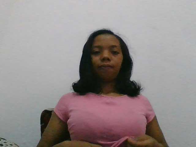 rosah1a live cam on BongaCams