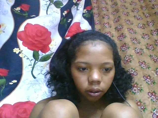 rosah1a live cam on BongaCams