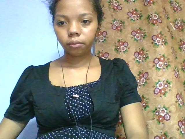 rosah1a live cam on BongaCams