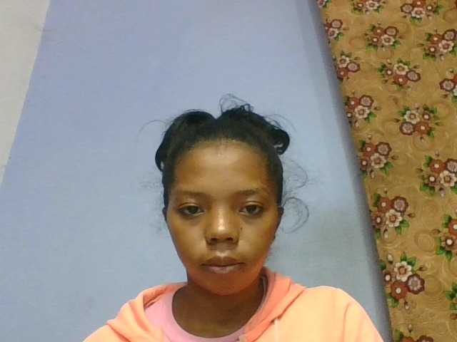 rosah1a live cam on BongaCams