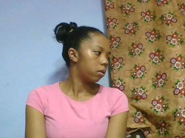 rosah1a live cam on BongaCams