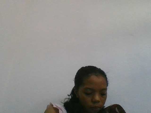 rosah1a live cam on BongaCams
