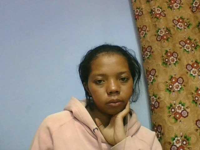rosah1a live cam on BongaCams