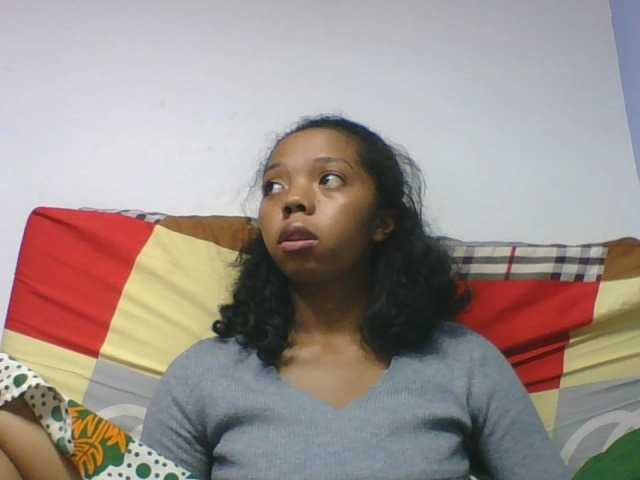 rosah1a live cam on BongaCams
