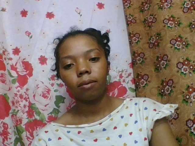 rosah1a live cam on BongaCams