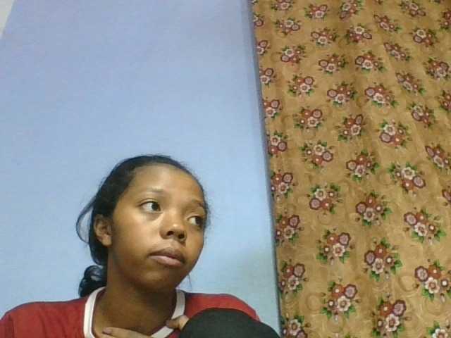rosah1a live cam on BongaCams