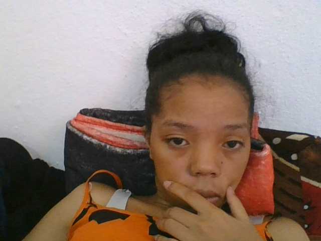 rosah1a live cam on BongaCams