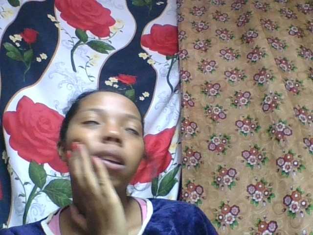 rosah1a live cam on BongaCams