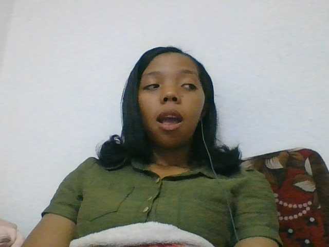 rosah1a live cam on BongaCams