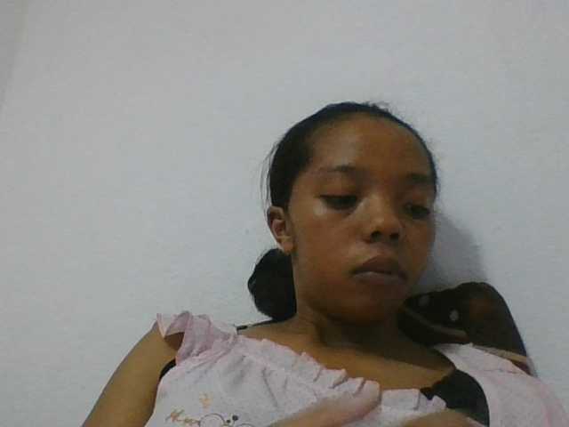 rosah1a live cam on BongaCams