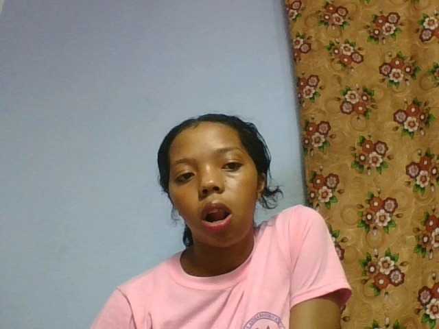 rosah1a live cam on BongaCams