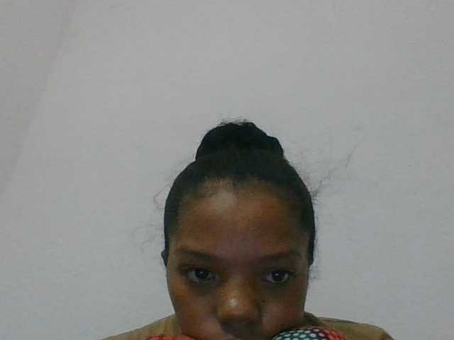 rosah1a live cam on BongaCams