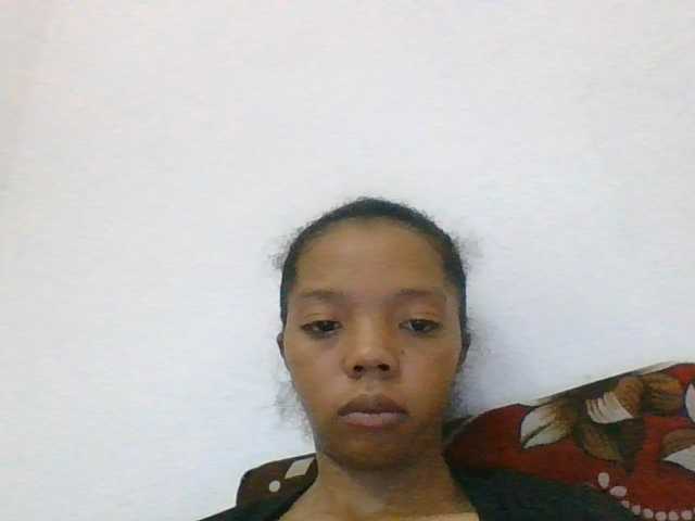 rosah1a live cam on BongaCams