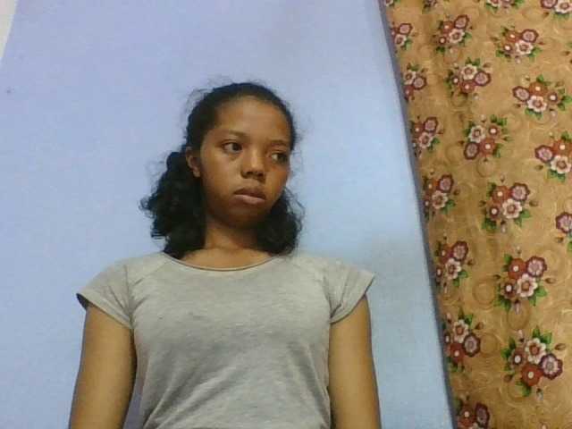rosah1a live cam on BongaCams