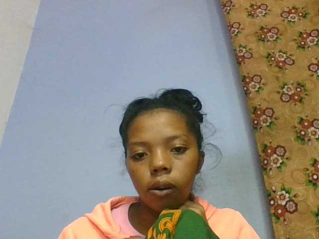 rosah1a live cam on BongaCams