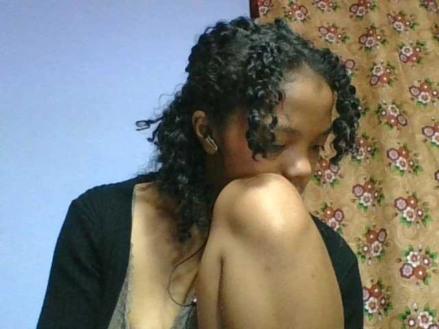 rosah1a live cam on BongaCams