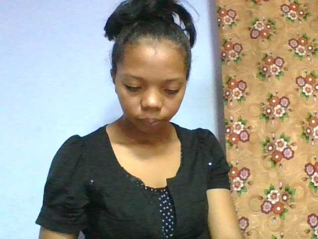 rosah1a live cam on BongaCams