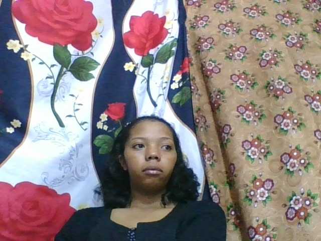 rosah1a live cam on BongaCams