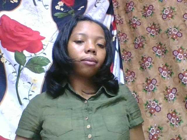 rosah1a live cam on BongaCams