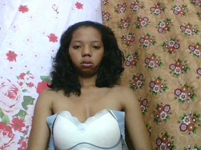 rosah1a live cam on BongaCams