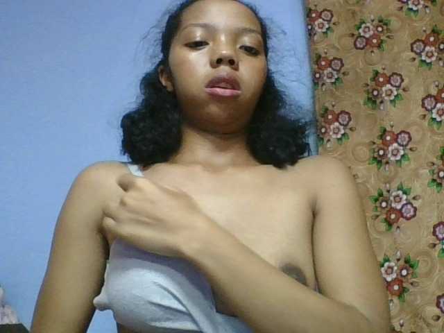rosah1a live cam on BongaCams