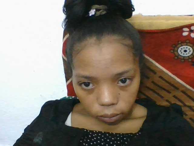 rosah1a live cam on BongaCams
