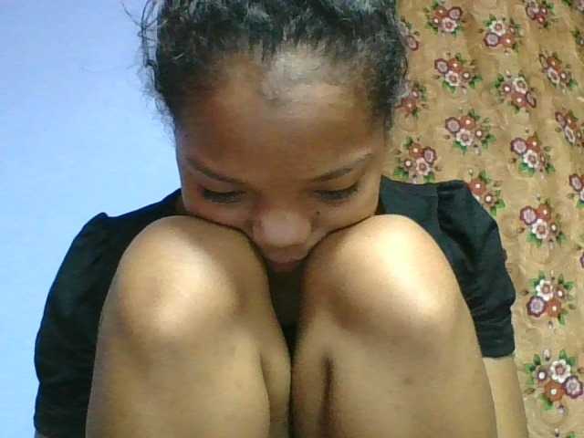 rosah1a live cam on BongaCams