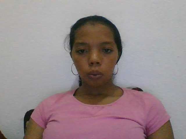 rosah1a live cam on BongaCams